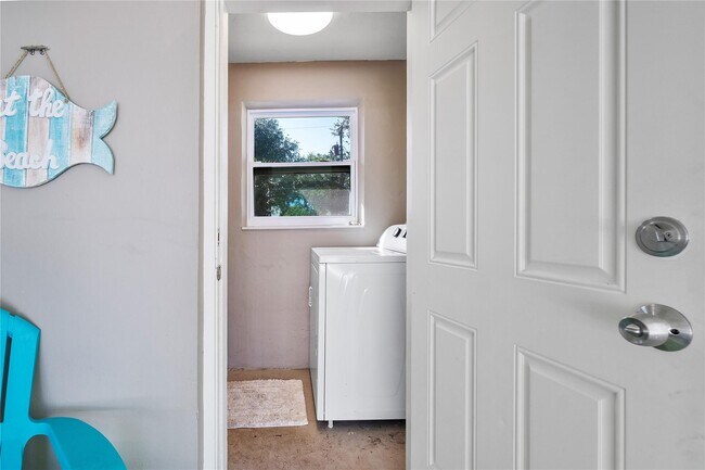 Foto del edificio - 1634 NE 3rd Ave