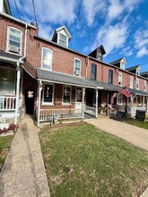 Building Photo - 627 4th St