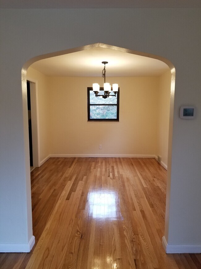 dining room - 116 Mount Lebanon Blvd