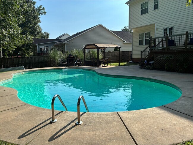 Foto del edificio - 115 Doby Creek Ct