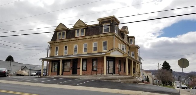 Building Photo - 102 E Susquehanna St