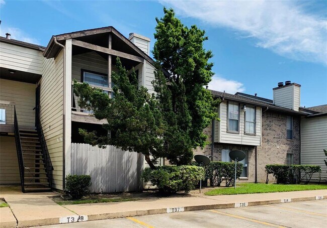 Building Photo - 12615 Brookglade Cir