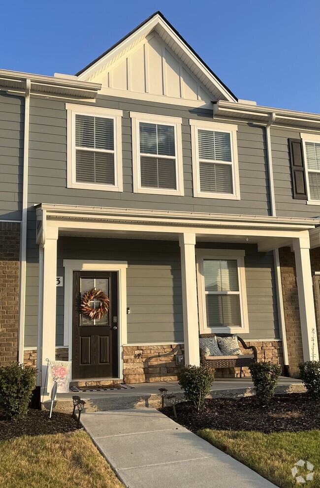 Building Photo - 223 Catherine Ln
