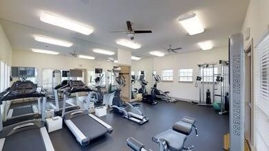 Foto del edificio - 425 McCaleb Rd