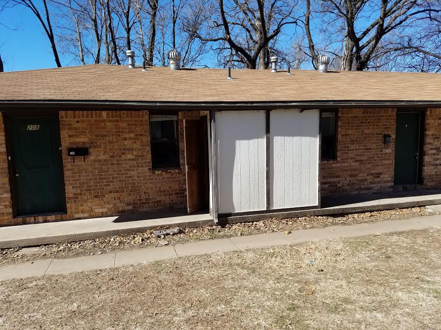 duplex - 210 E Main St