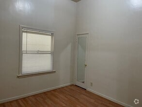 Building Photo - 2404 K St