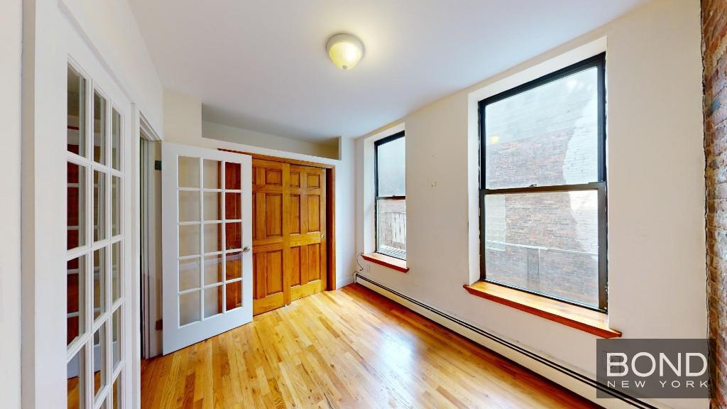 Building Photo - 814 Tenth Avenue