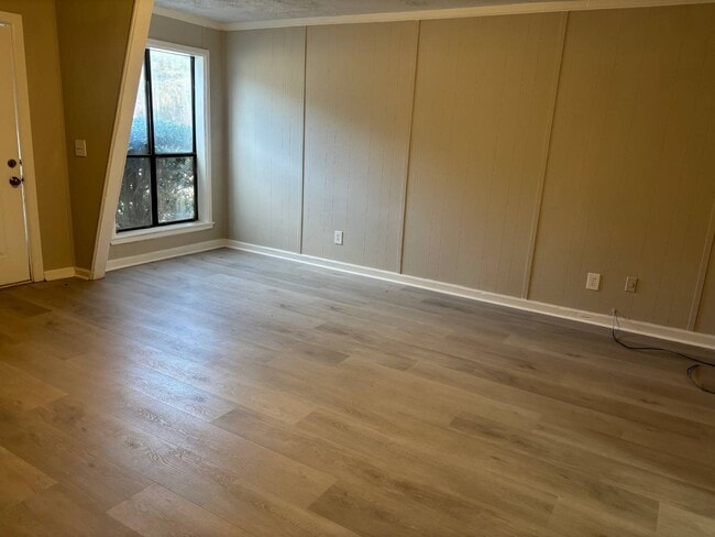 Building Photo - 328 Carter Rd