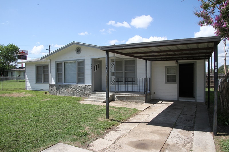 Foto principal - 121 N McEntire Ct