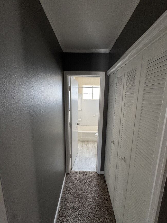 Foto del edificio - 6411 Gardenview Dr