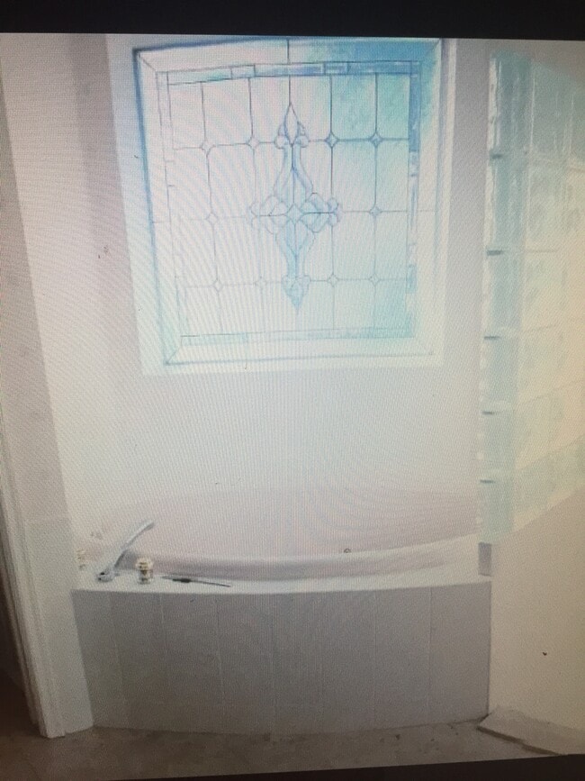 Building Photo - 7165 42nd Ct E