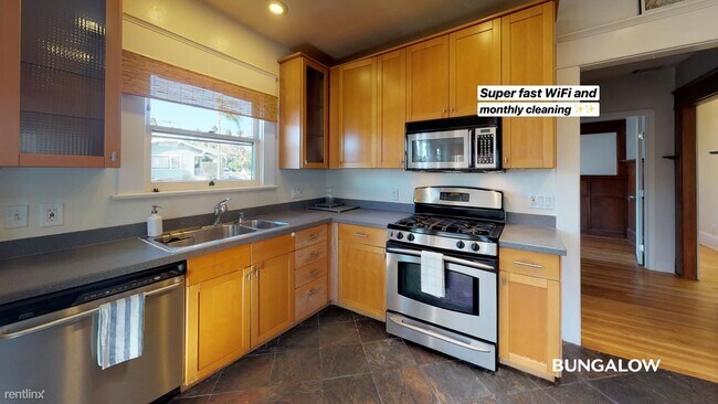 Building Photo - 3744 Granada Ave
