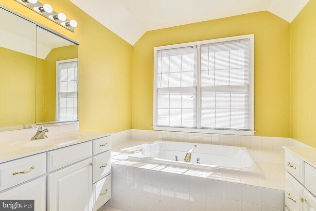 Foto del edificio - 42832 Rectors Chase Way