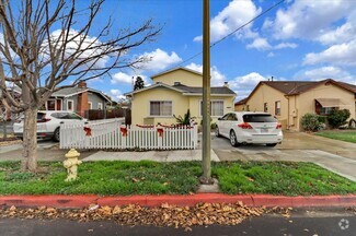 Building Photo - 646 N 15th St