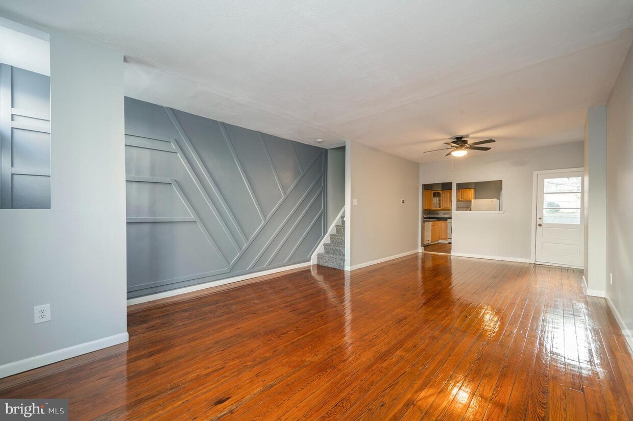 Primary Photo - 123 Kingsley St