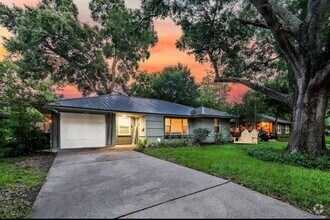 Building Photo - 10305 Bassoon Dr