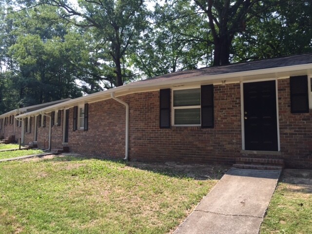 Building 2 Exterior - 418 Walter St Rome GA