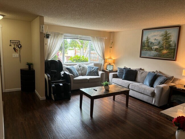 Foto del edificio - Updated 4-Bed Rambler For Rent in Tacoma!