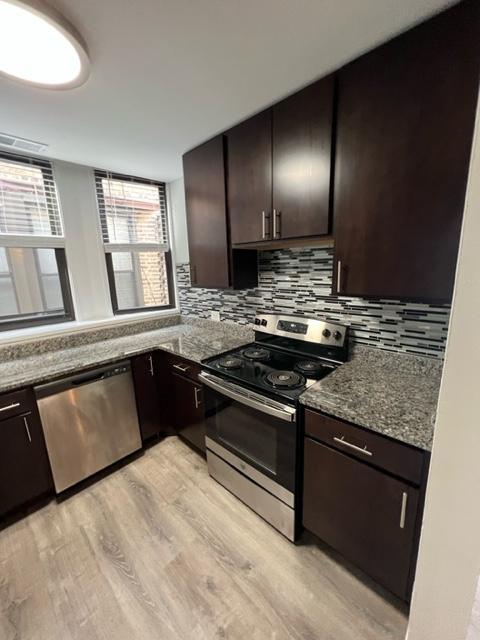 Photo - 3 bedroom in Chicago IL 60657 Apartment