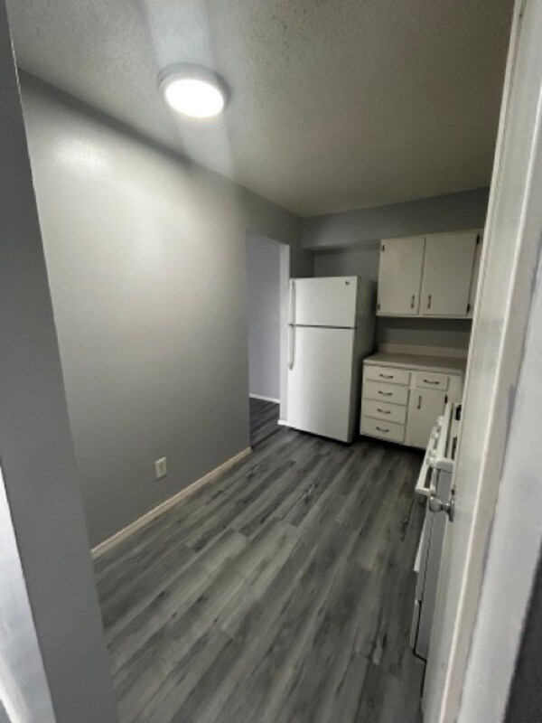 Building Photo - 3309 Wood Ave