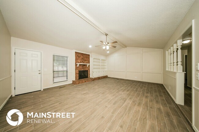 Foto del edificio - 9900 S Hillcrest Dr