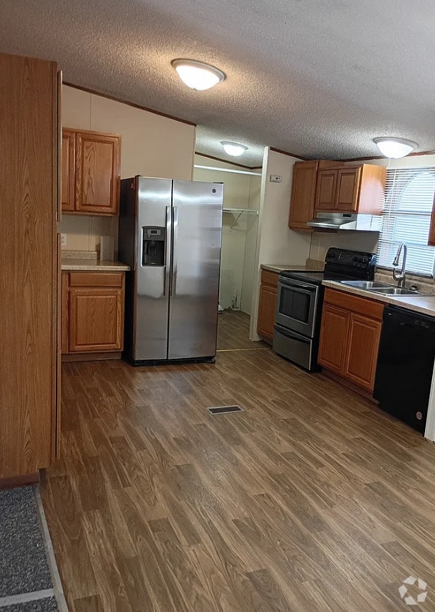 Building Photo - Dutch Mill Homes