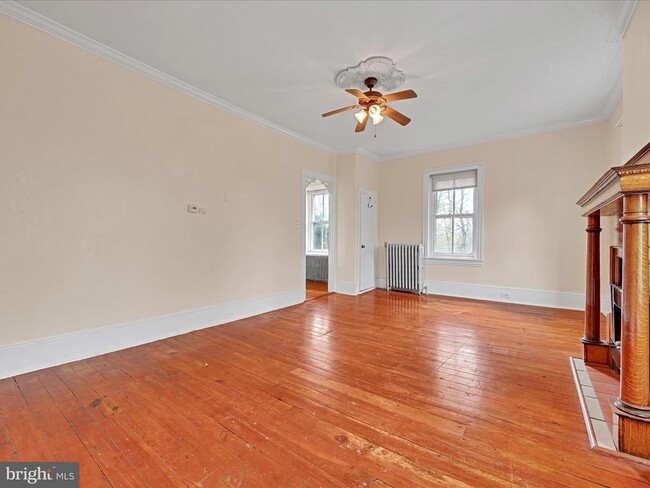 Building Photo - 657 S Sumneytown Pike