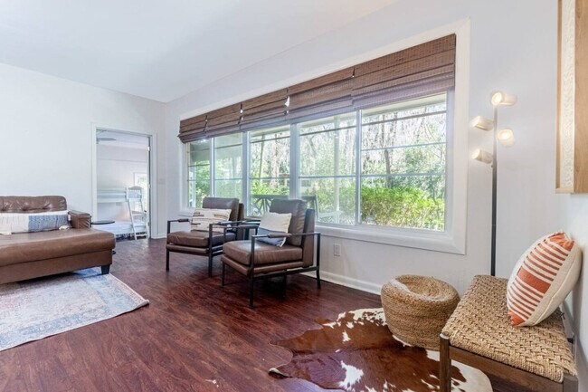 Foto del edificio - 318 SW 27th St