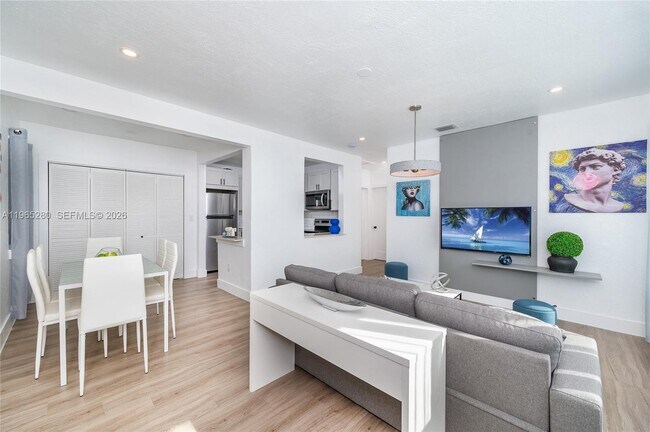 Foto del edificio - 3321 NW 19th Terrace