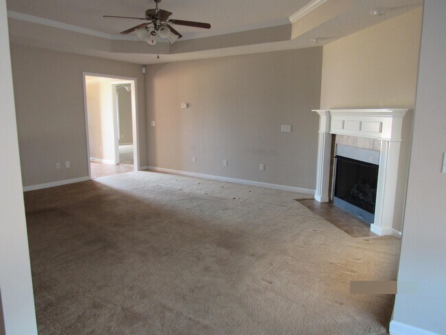 Building Photo - 73 Maree Dr