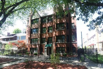 Building Photo - 4617 N Paulina St