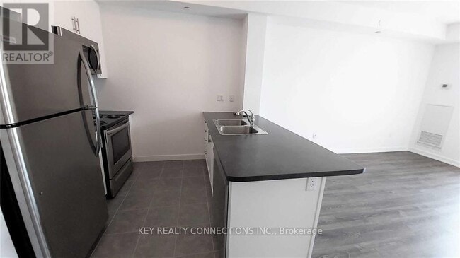 Building Photo - 101 Shoreview Pl