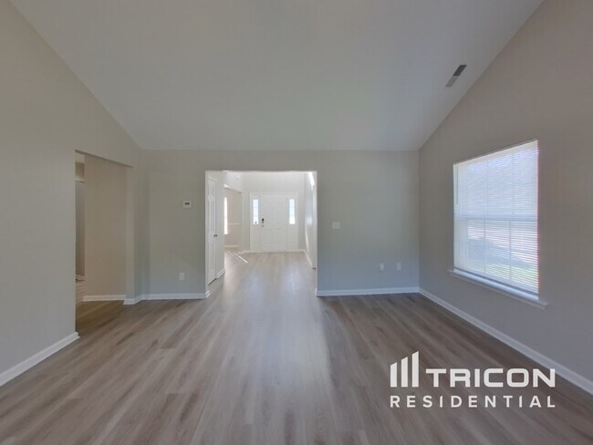 Foto del edificio - 3008 Deep Cove Dr NW