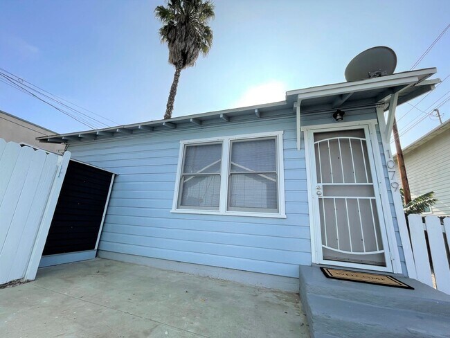 Building Photo - Santa Clara 1073-1079