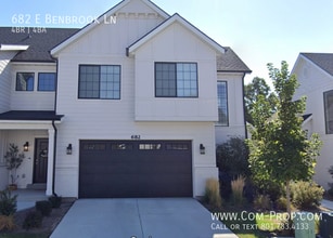 Building Photo - 682 E Benbrook Ln