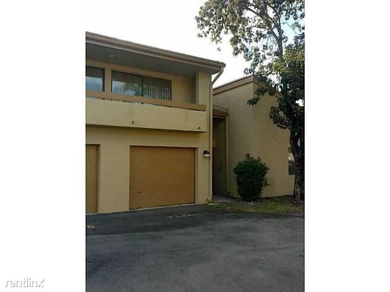 Primary Photo - 2 br, 1.5 bath Condo - 8420 N Missionwood Cir