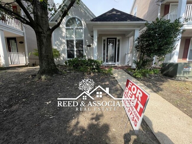 Building Photo - 3 Bedroom in Mud Island!