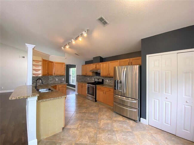 Building Photo - 225 Wild Pine Point