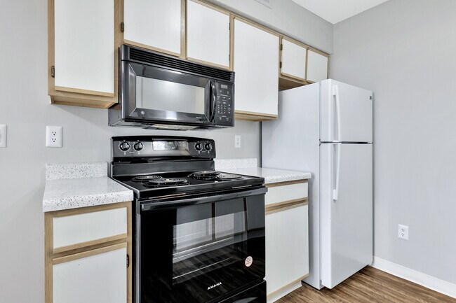 Foto del edificio - Country Walk Apartments