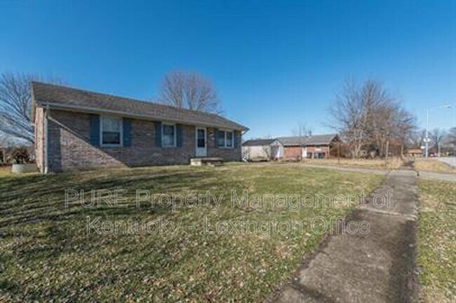 Building Photo - 3705 Claredon Dr