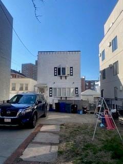 Building Photo - 162 Bay 49th St