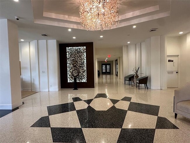 Building Photo - 2000 S Ocean Blvd