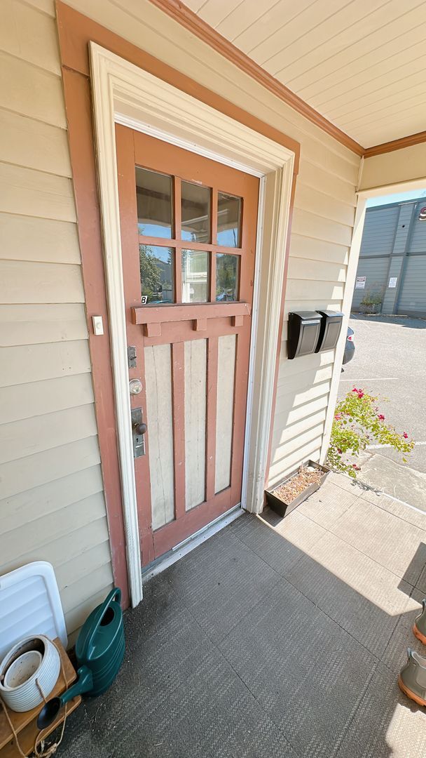 Building Photo - 1304 Ellis St