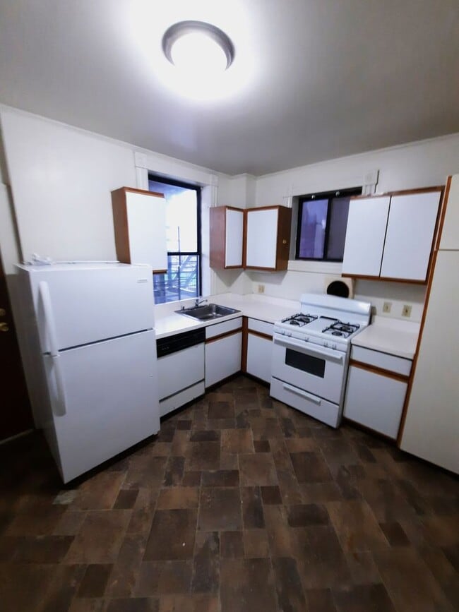 Photo - 2820 Guilford Ave Apartment