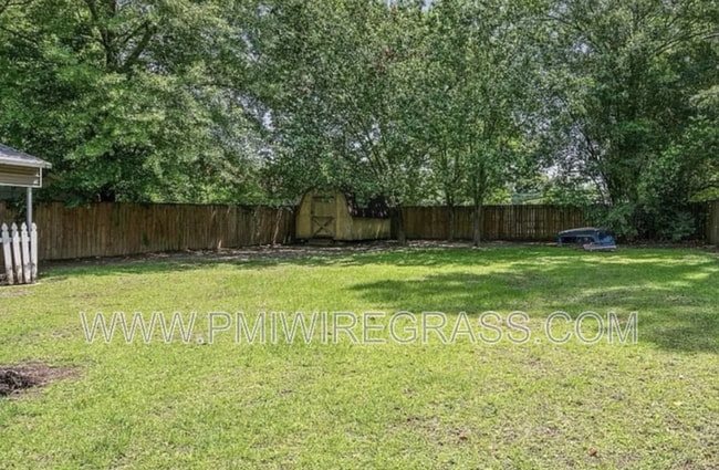 Building Photo - 503 Dusy St