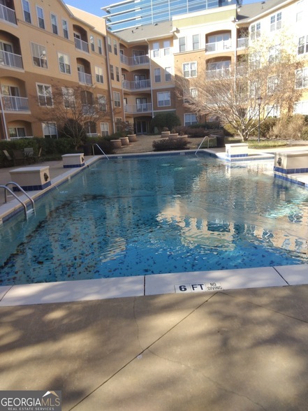 Foto principal - 10 Perimeter Summit Blvd