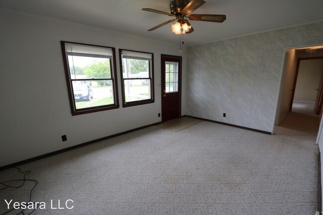 Foto del edificio - 121-123-123 Melrose Ct