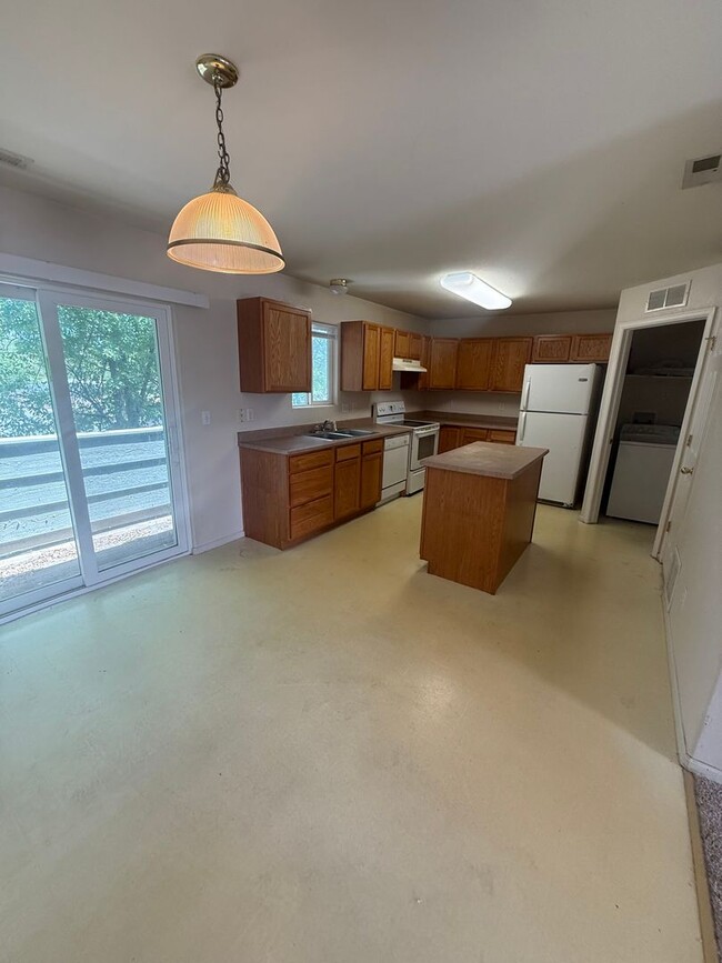 Building Photo - BEAUTIFUL CONDO IN WOLF RANCH!!