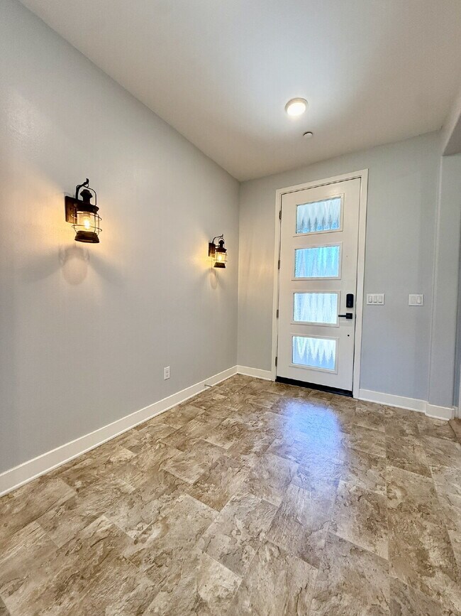 Foto del edificio - STUNNING 4BD/3BA HOME FOR RENT - SOLAR + EV CHARGING - MENIFEE CA 92584