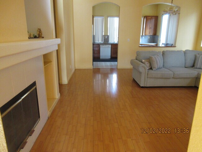 Building Photo - 7856 Bonaventure Dr